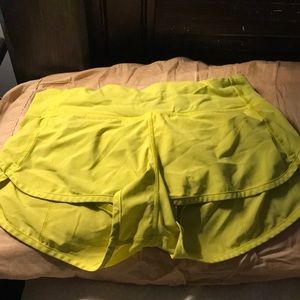 Neon lulu speed up shorts 2.5